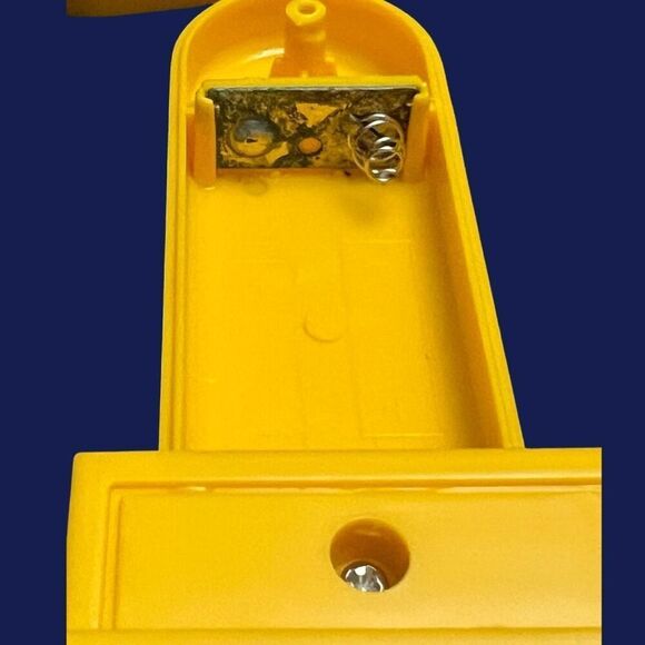 Vintage 1991 Milton Bradley Knockout Wall Stack Board Game With Rammer Hammer - Picture 2 of 6